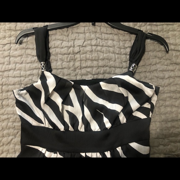 White House Black Market sleeveless maxi dress, size 4. - Picture 3 of 6